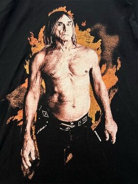 The Thread Shop Iggy Pop Rock T-shirt Size Small Distressed Graphic